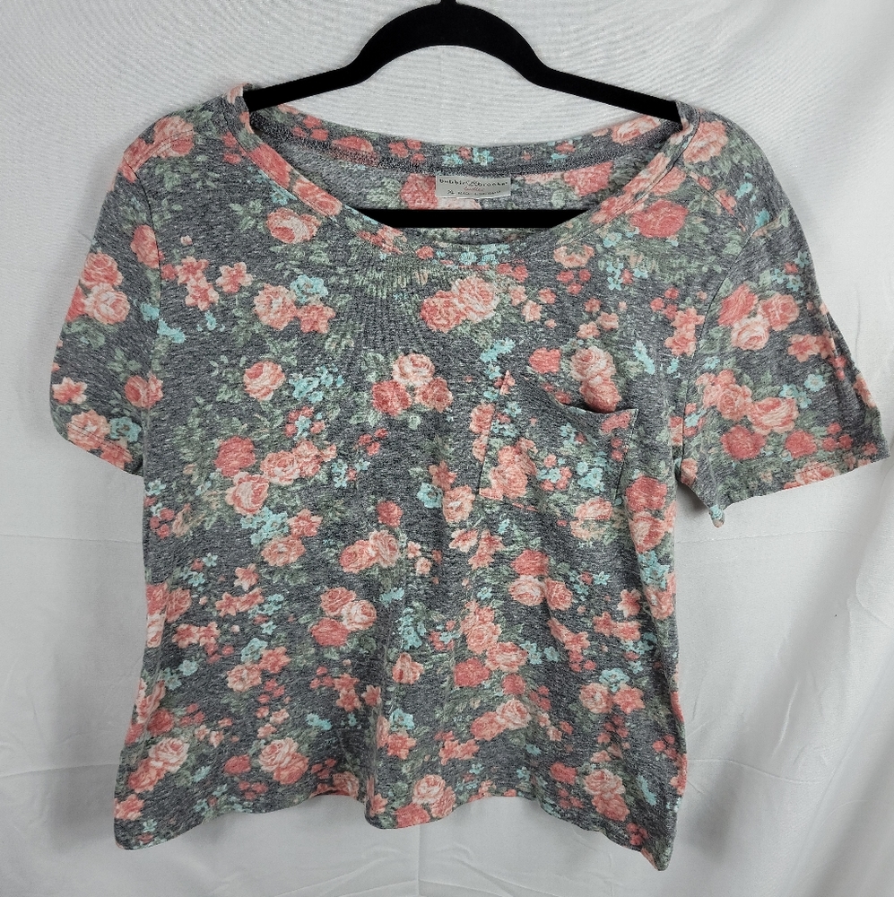 Bobby Brooks ladies Xl shirt with floral print.